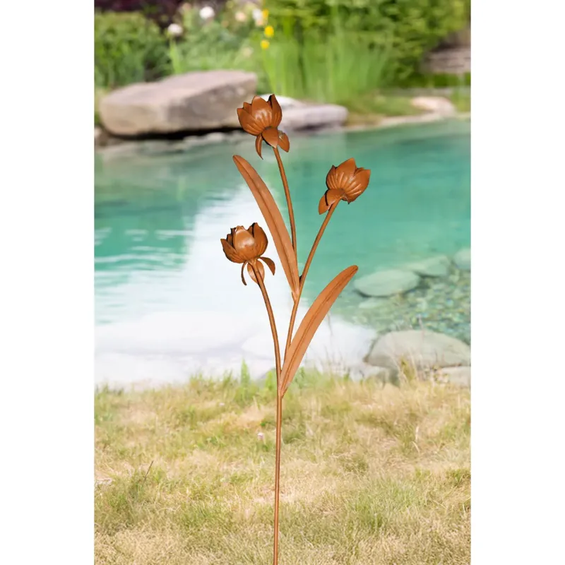 Gartenstecker – Gewischtes Metall, Blumen Design, Braune Oberfläche, 91cm Höhe - Fantasy | Gilde
