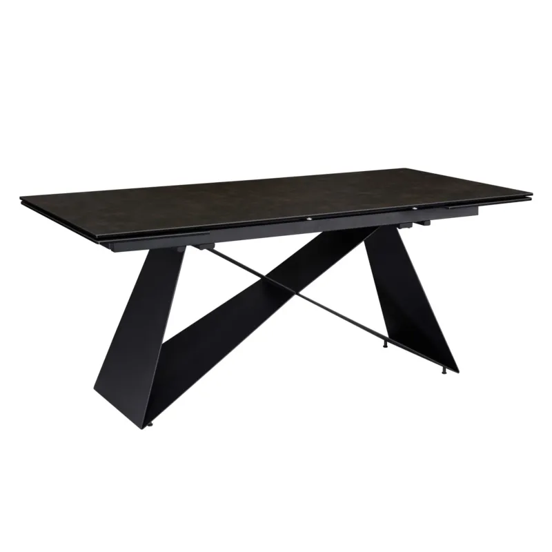 Gesamtansicht des ausziehbaren Esstischs mit schwarzer Keramikglasplatte und geometrischem Metallgestell in Schwarz.