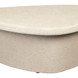 Couchtisch Veda aus recyceltem Marmor mit organisch gewölbter ovaler Tischplatte in Beige, Gesamtansicht.