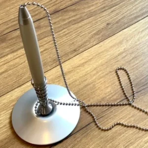 Kugelschreiber mit Halter und Kette