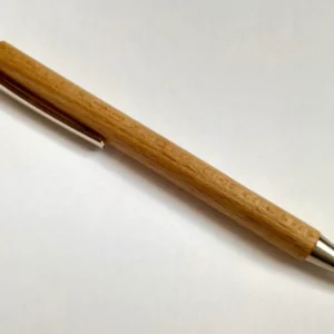 Holzkugelschreiber mit Metallclip und Metallspitze, Buchenholz.