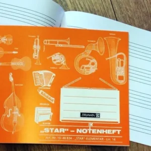 Notenheft A5 elementar STAR mit breiten Linien, aufgeschlagen